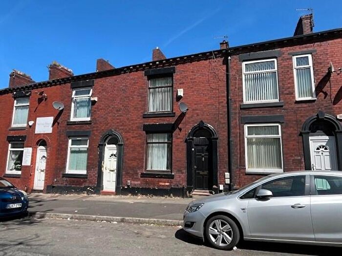 2 Bedroom Terraced House For Sale In Burnley Lane, Chadderton, Oldham, Greater Manchester, OL1
