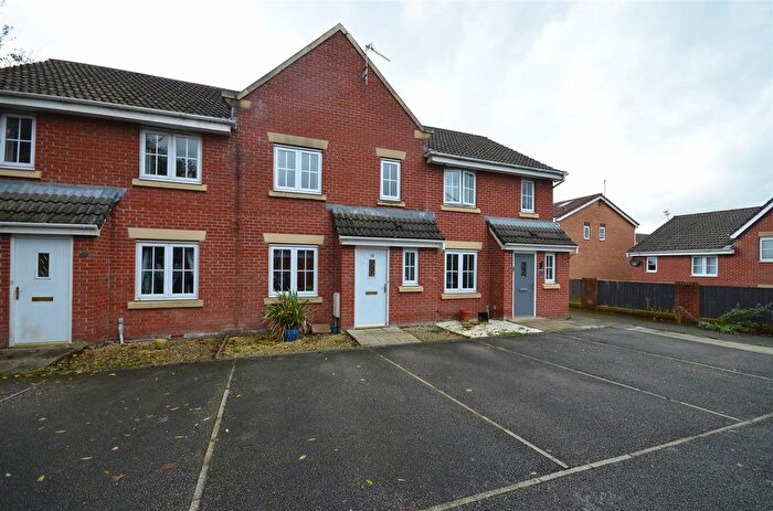 3 Bedroom Mews For Sale In Hurstwood, Ashton-Under-Lyne, OL6