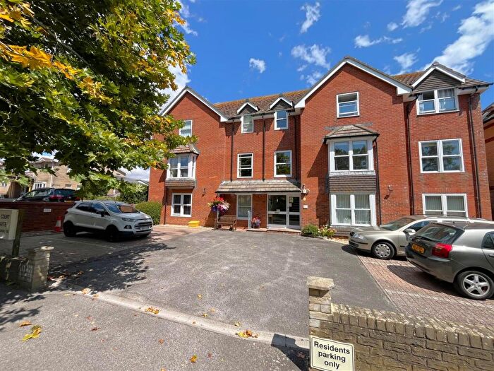 1 Bedroom Retirement Property For Sale In Grosvenor Road, Lomoor, DT4