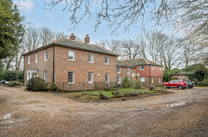 2 Bedroom Flat For Sale In Hound Road, Netley Abbey, Southampton, Hampshire, SO31