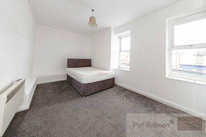 2 Bedroom Apartment To Rent In Shields Road West, Byker, Newcastle Upon Tyne, NE6