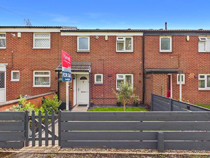 3 Bedroom Town House For Sale In Sinfin Avenue, Shelton Lock, DE24