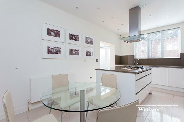 7 Bedroom Semi-Detached House To Rent In Ravenscroft Avenue, London, NW11