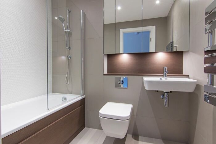 1 Bedroom Flat To Rent In Down Place, The Kingsley, Hammersmith, W6
