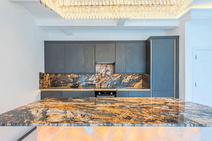 5 Bedroom Semi-Detached House To Rent In Purley Avenue, Cricklewood, London, NW2