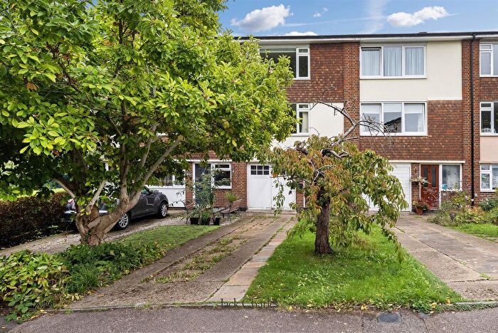 4 Bedroom Terraced House For Sale In Dernier Road, Tonbridge, TN10