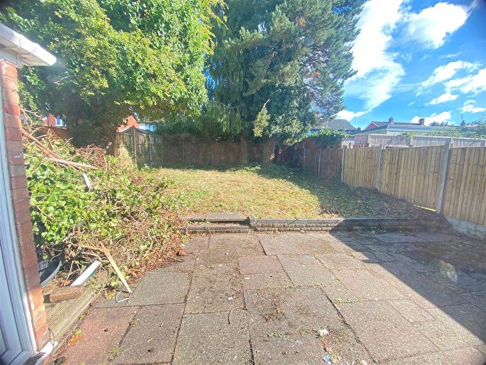 4 Bedroom Detached House To Rent In Ravensdale Gardens, Walsall, WS5