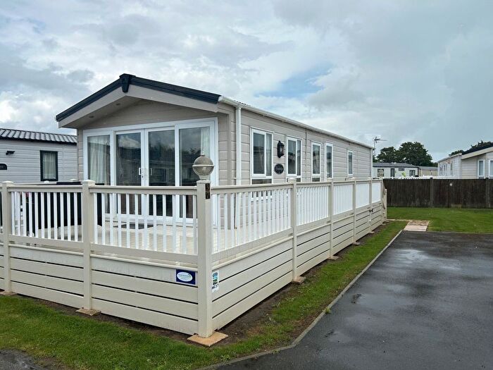 2 Bedroom Mobile/park Home For Sale In Dymchurch Road, New Romney, TN28