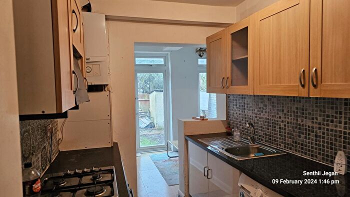 2 Bedroom Flat To Rent In Beatrice Avenue, Wembley, HA9
