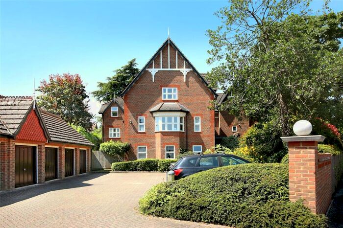 2 Bedroom Apartment To Rent In Reynolds Road, Beaconsfield, HP9