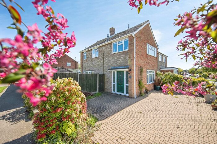 3 Bedroom Semi-Detached House For Sale In Templewood Road, Colchester, CO4