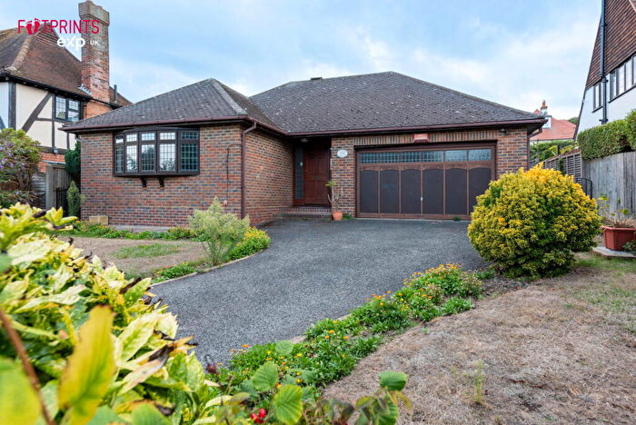 3 Bedroom Detached Bungalow For Sale In Castle Avenue, Broadstairs, CT10
