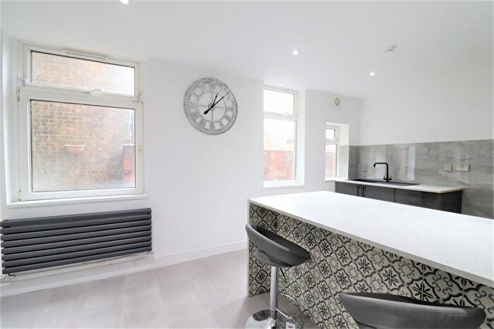 2 Bedroom Flat To Rent In Gf Station Road, Llandaff North, Cardiff, CF14