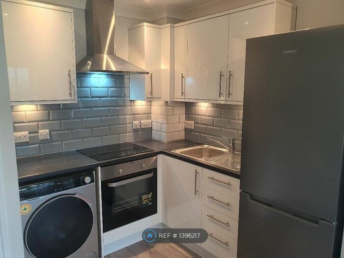 1 Bedroom Terraced House To Rent In Loxley Court, Romford, RM3