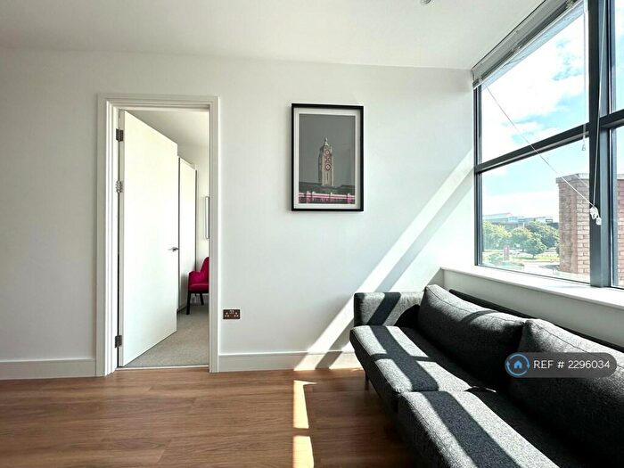 1 Bedroom Flat To Rent In Atria House, Slough, SL1