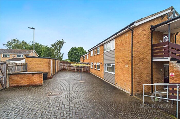 1 Bedroom Flat To Rent In Bern Links, Briar Hill, Northampton, NN4