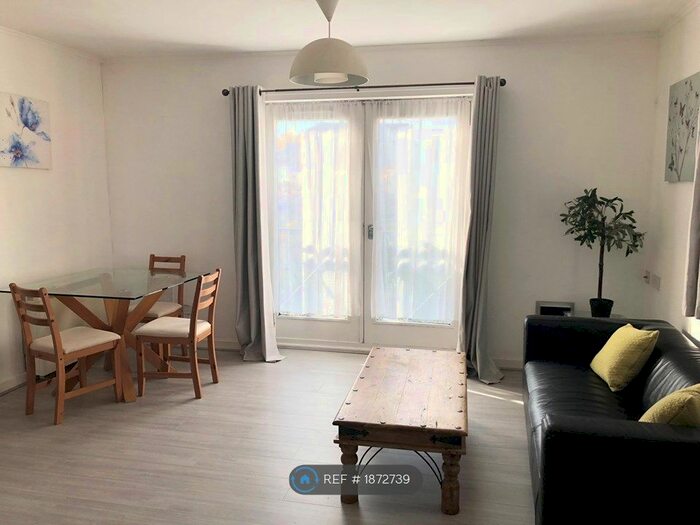 2 Bedroom Flat To Rent In Headford Mews, Sheffield, S3