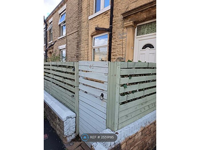 2 Bedroom Terraced House To Rent In Thornhill Road, Brighouse, HD6
