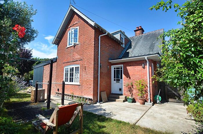 3 Bedroom Semi-Detached House For Sale In Church Road, Wootton, PO33