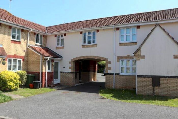 1 Bedroom Maisonette To Rent In Whitesmith Drive, Billericay, CM12