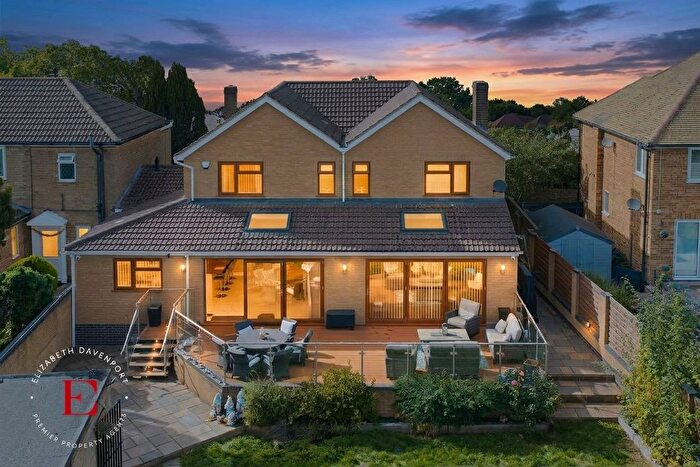 4 Bedroom Detached House For Sale In Leamington Road, Styvechale, CV3