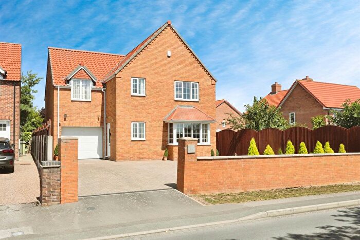 4 Bedroom Detached House For Sale In Station Road, Beckingham, Doncaster, DN10