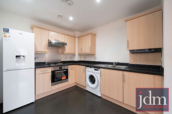 2 Bedroom Flat To Rent In Bramhope Lane, London, SE7