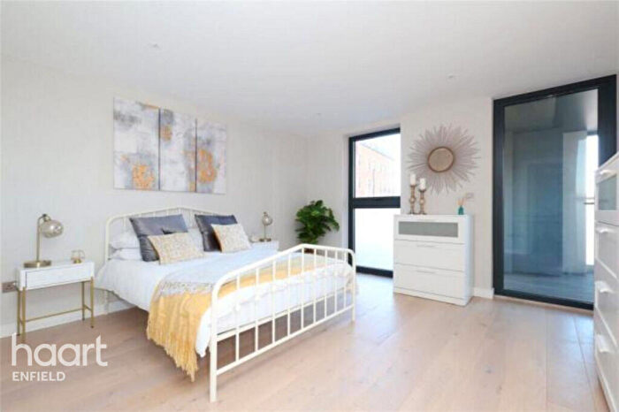 1 Bedroom Apartment To Rent In Tottenham Lane, London, N8