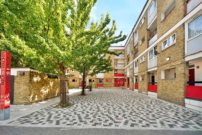 3 Bedroom Maisonette For Sale In Locton Green, Ruston Street, London, E3