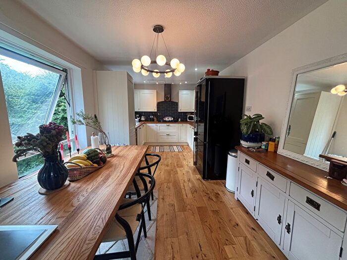 3 Bedroom Property To Rent In Mayflower Avenue, Exeter, EX4