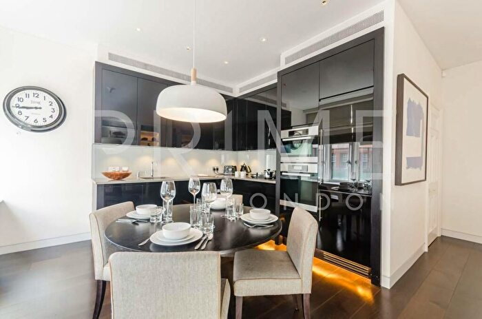 2 Bedroom Flat To Rent In Duke Street, Mayfair, London, W1K