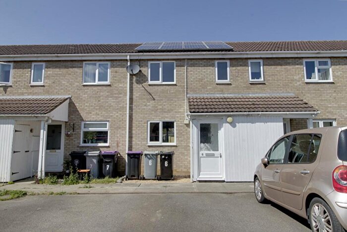 2 Bedroom Terraced House For Sale In Anson Court, Market Deeping, PE6