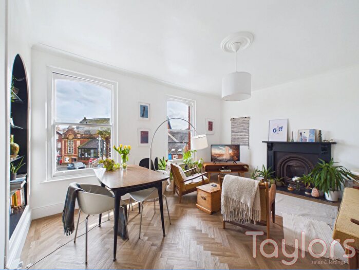 2 Bedroom Maisonette For Sale In Palace Avenue, Paignton, TQ3