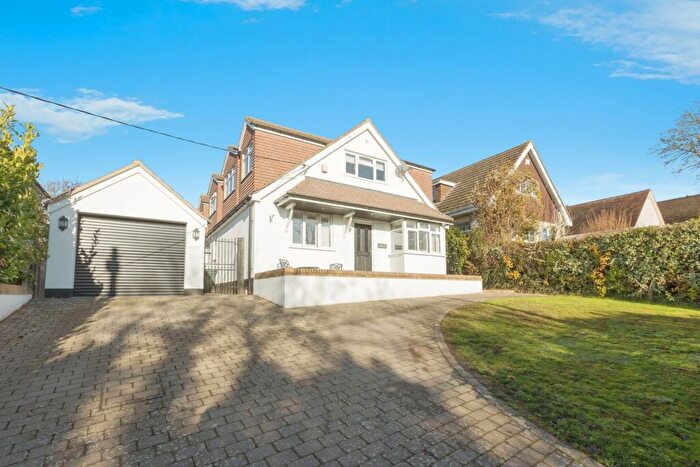 4 Bedroom Detached House For Sale In The Drive, Longfield, Kent, DA3