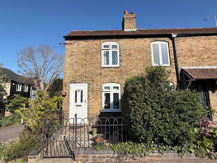 2 Bedroom End Of Terrace House For Sale In High Street, Eynsford, Kent, DA4