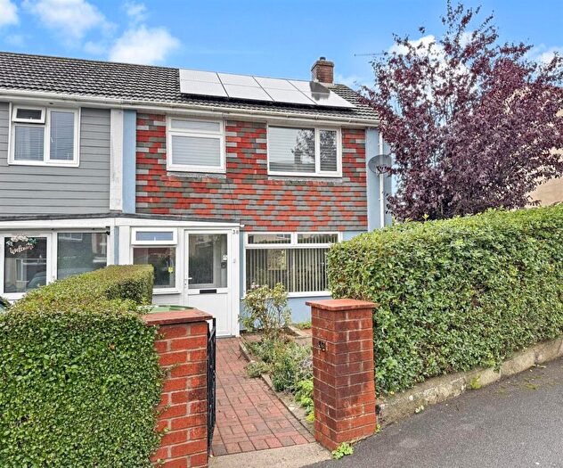 3 Bedroom Semi-Detached House For Sale In Sowden Park, Barnstaple, EX32