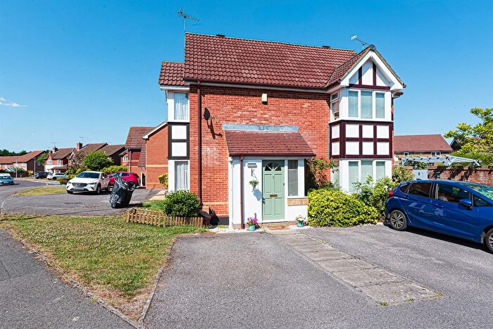 1 Bedroom End Of Terrace House To Rent In Francis Gardens, Warfield, Bracknell, RG42