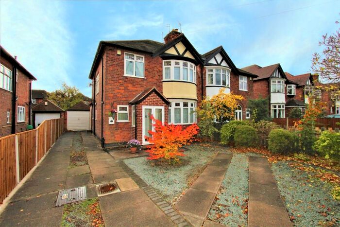 3 Bedroom Semi-Detached House To Rent In Russell Drive, Nottingham, NG8
