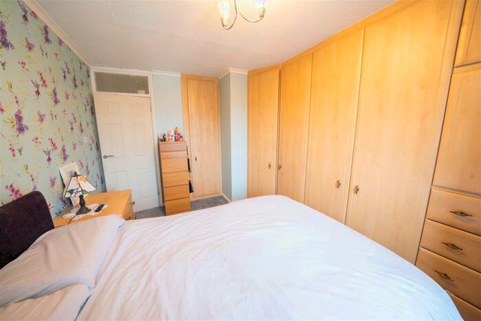 3 Bedroom Terraced House For Sale In Flatholme Road, Netherhall, Leicester, LE5