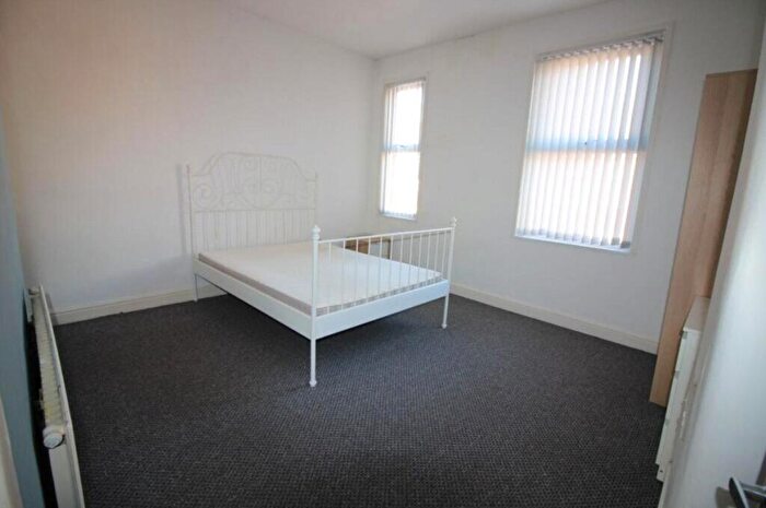 3 Bedroom Apartment To Rent In Marquis Road, London, NW1
