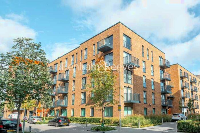 1 Bedroom Apartment To Rent In Endeavour House, Ashton Reach, SE16