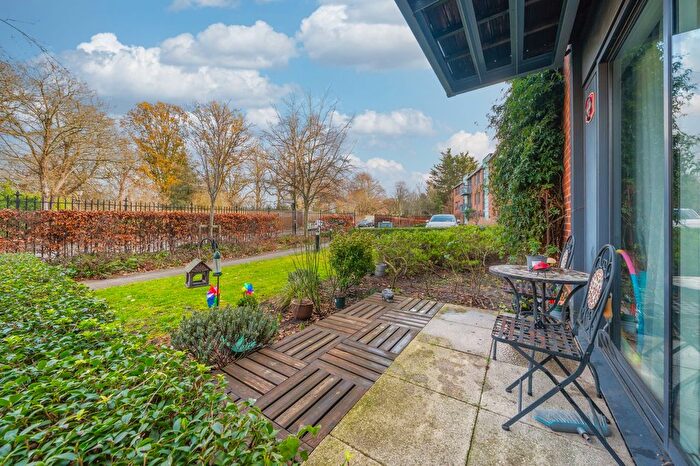 2 Bedroom Flat For Sale In Keylands House, Union Lane, Isleworth, TW7