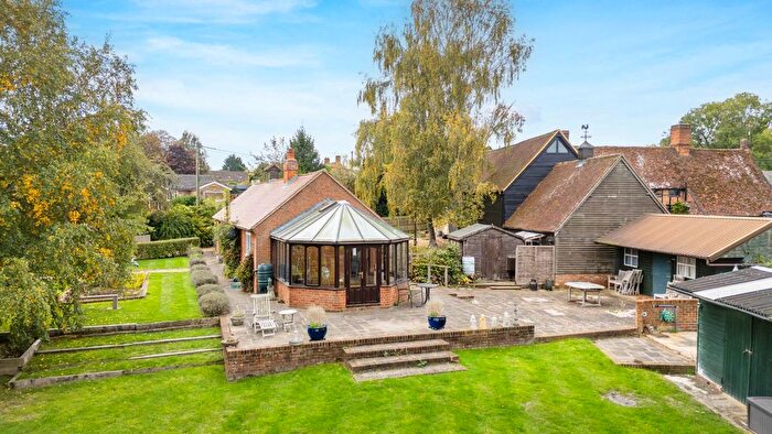 2 Bedroom Barn Conversion For Sale In Manor Field, Weedon, Buckinghamshire., HP22