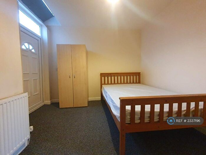 1 Bedroom Flat To Rent In Ashley Street, Salford, M6