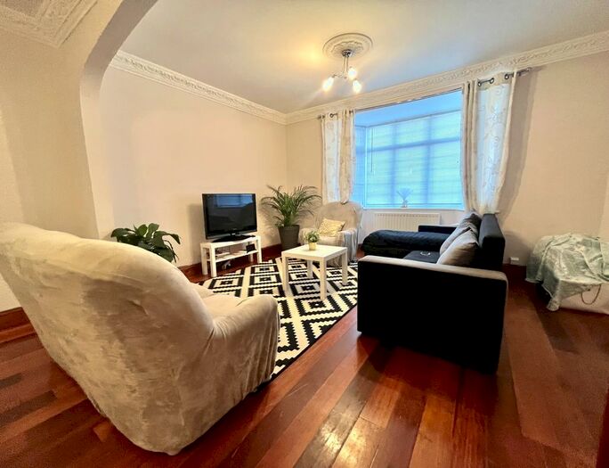 3 Bedroom Terraced House To Rent In Glenesk Road, Eltham, SE9