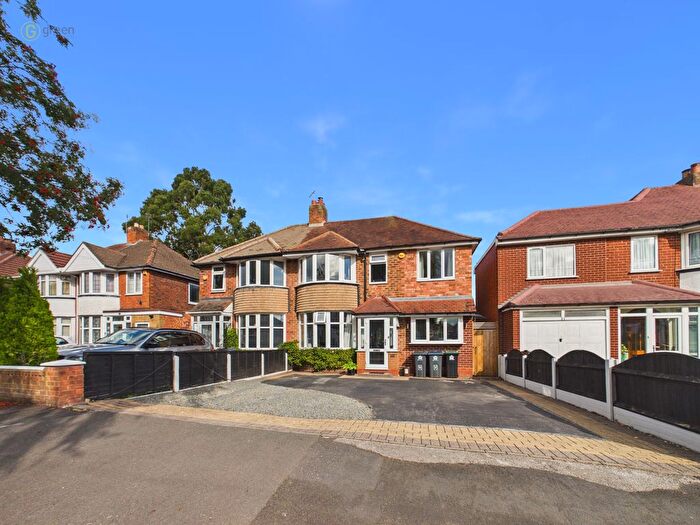 3 Bedroom Semi Detached House For Sale In George Road, Sutton Coldfield, B73