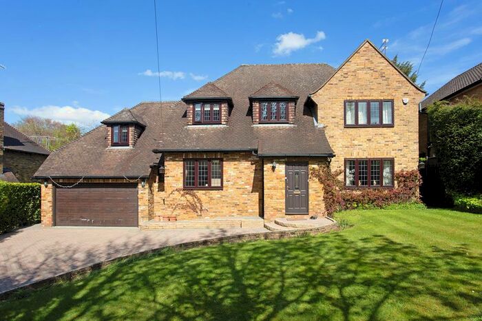 5 Bedroom Detached House To Rent In Fetcham, KT22