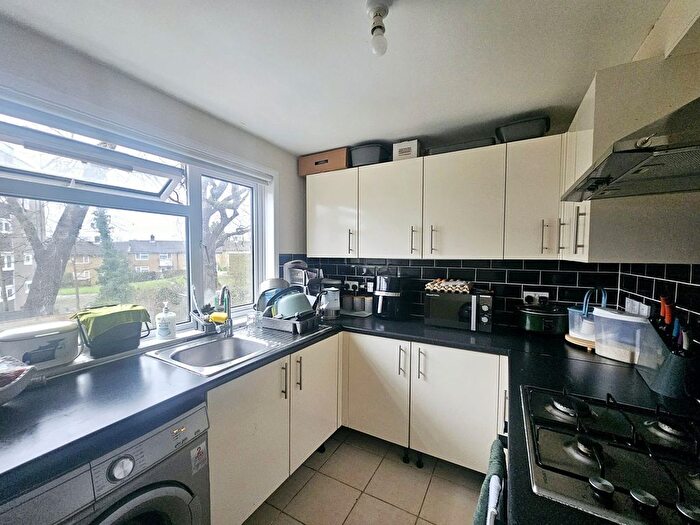 2 Bedroom Maisonette To Rent In Cornwall Road, Southampton, SO18