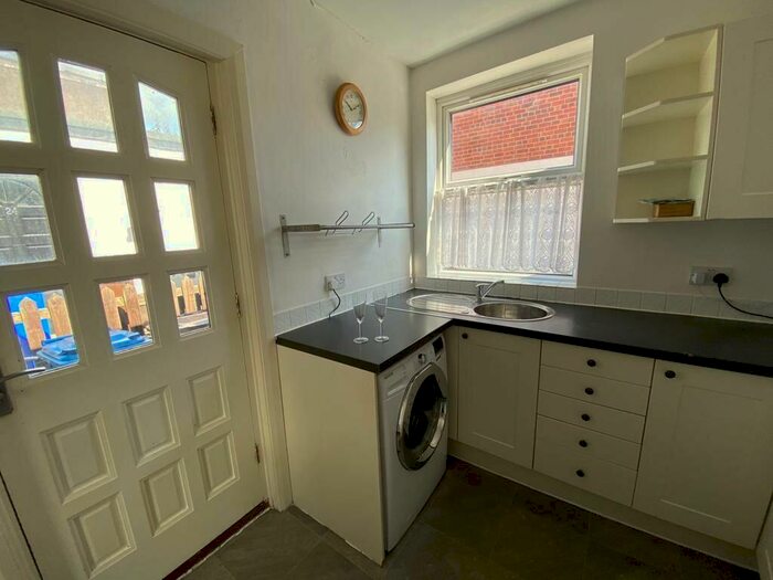 4 Bedroom Terraced House To Rent In Croydon Street, Sheffield, S11