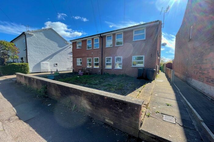 2 Bedroom Flat To Rent In The City, Beeston, NG9